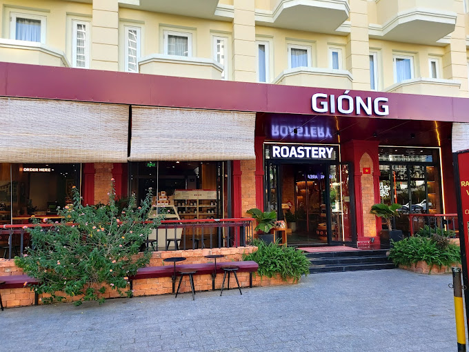 Gióng Cafe Trần Hưng Đạo