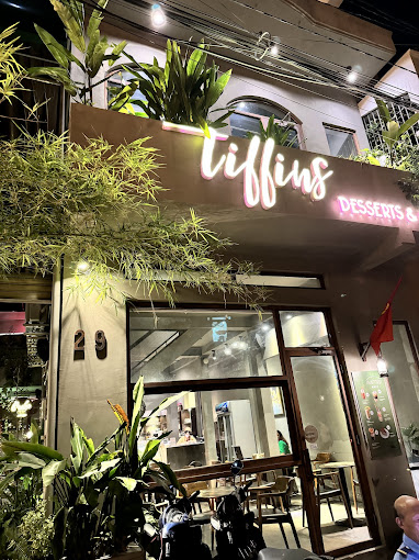 Tiffins Desserts and Coffee (Nguyễn Hữu Huân)