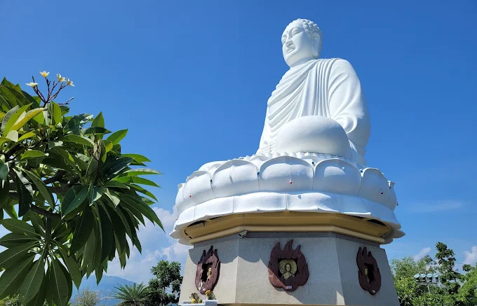 Chùa Long Sơn Nha Trang