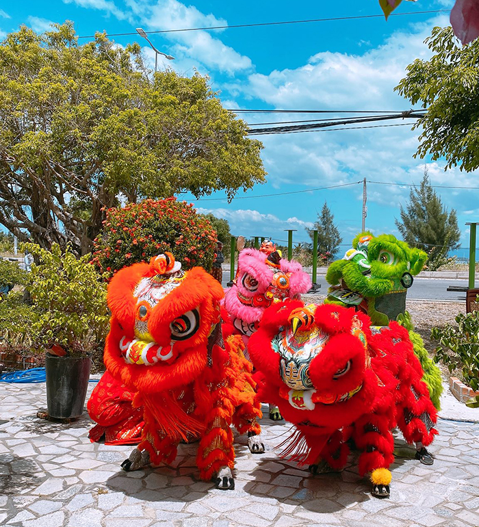 Quán “Đừng Quên” Nem Nướng Tuần Lễ Khai Trương Tưng Bừng, Khách Đến Nườm Nượp!