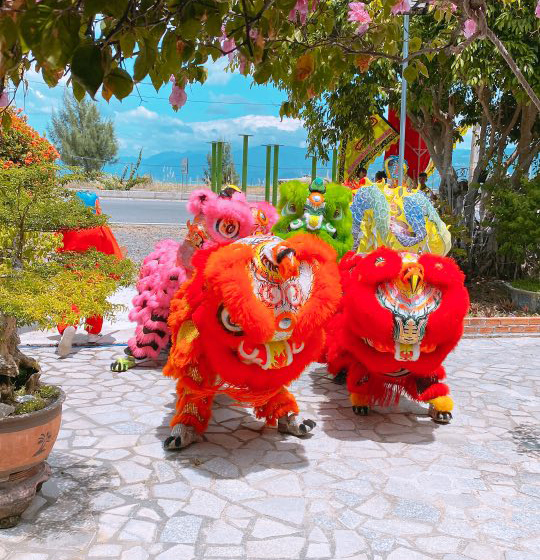 Quán “Đừng Quên” Nem Nướng Tuần Lễ Khai Trương Tưng Bừng, Khách Đến Nườm Nượp!