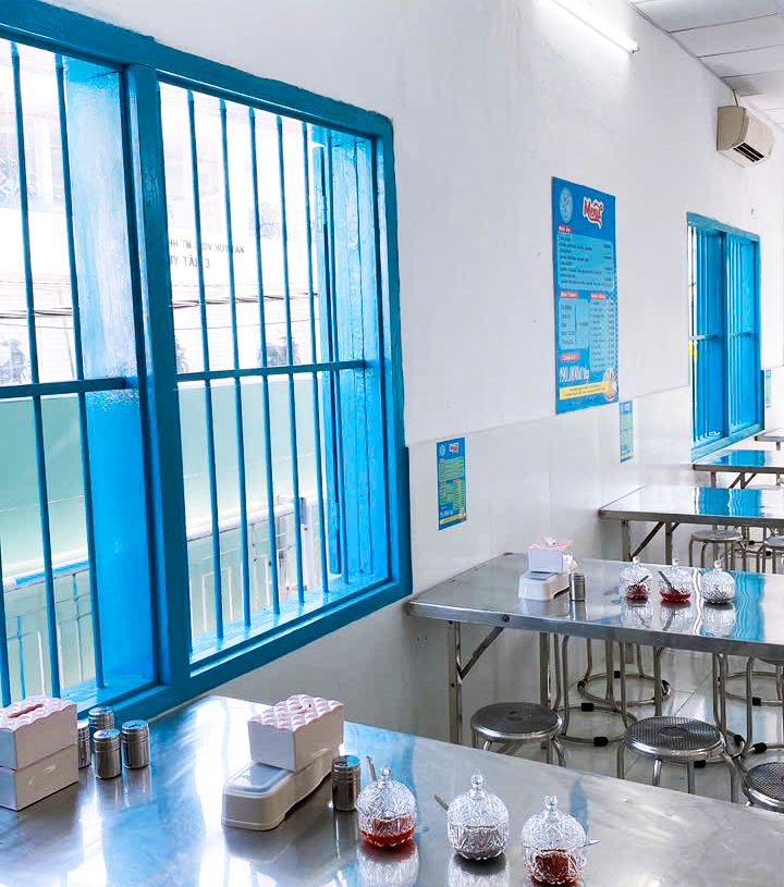 “Chỉ 35k có gì trong tô Bún Cá Nhã Trang Nha Trang mà khách ăn đông đến vậy "