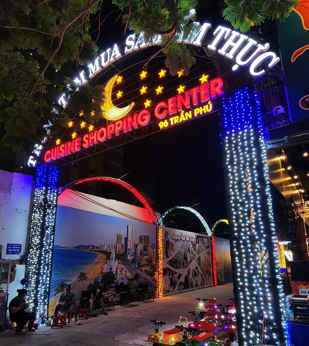 Chợ Đêm 96 Trần Phú – Điểm mua sắm, ẩm thực Nha Trang đang nổi như cồn