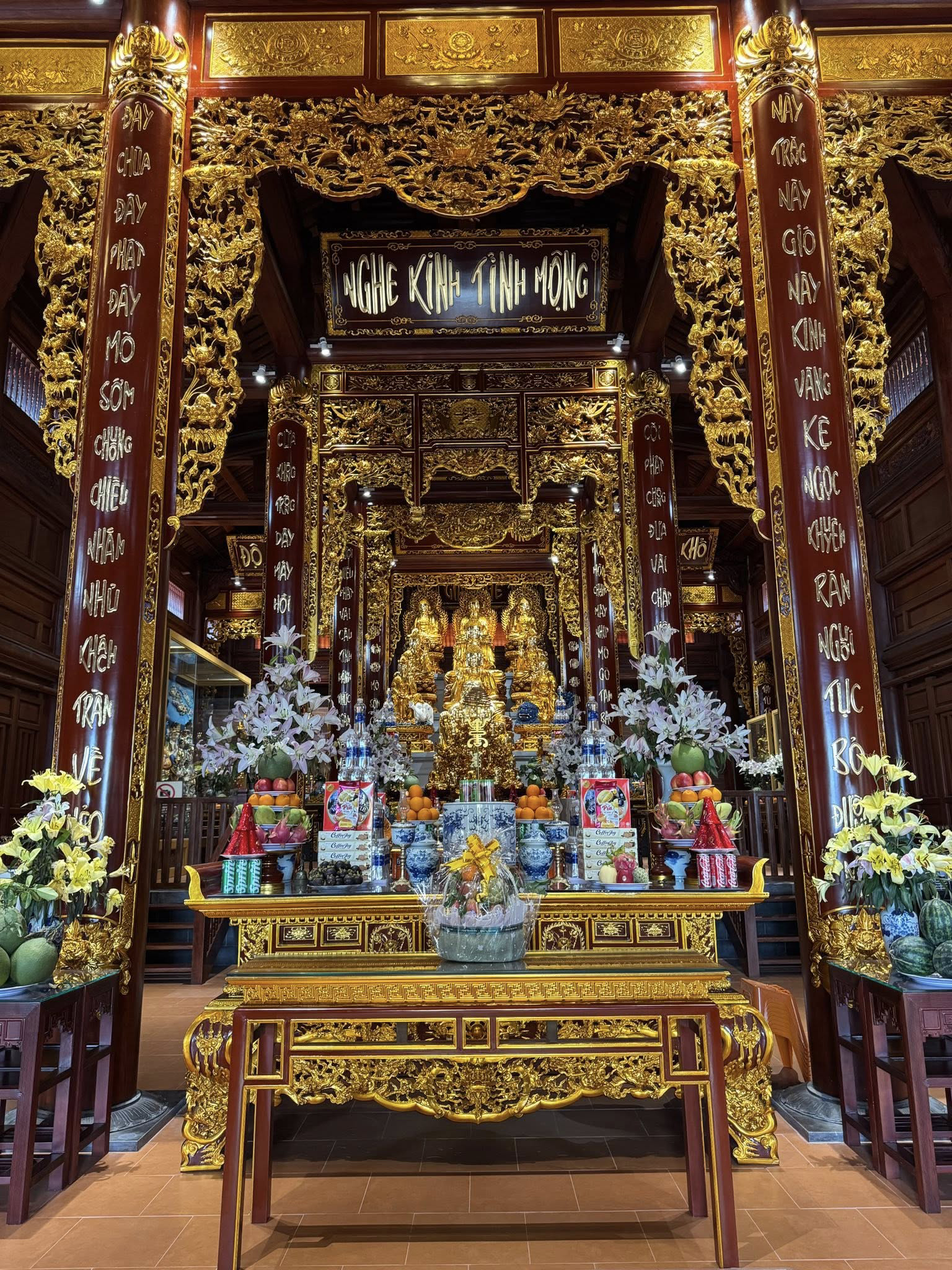 Chùa mới trên Núi Chín Khúc gây sốt "Trúc Lâm Phụng Thùy Sơn" bên trong có gì