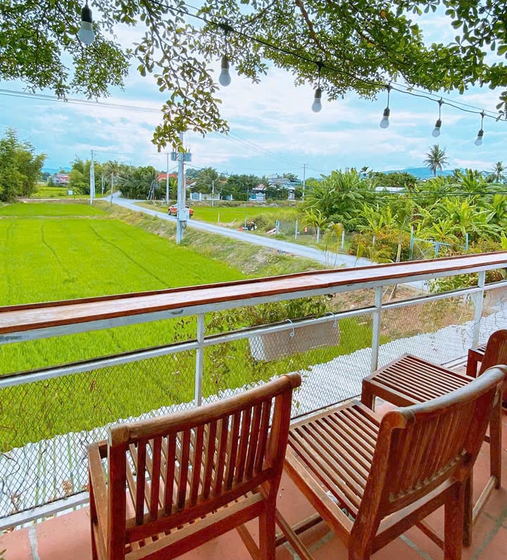 Gác Lúa Coffee – Quán cà phê view đồng lúa siêu chill ở Diên Khánh, Khánh Hòa