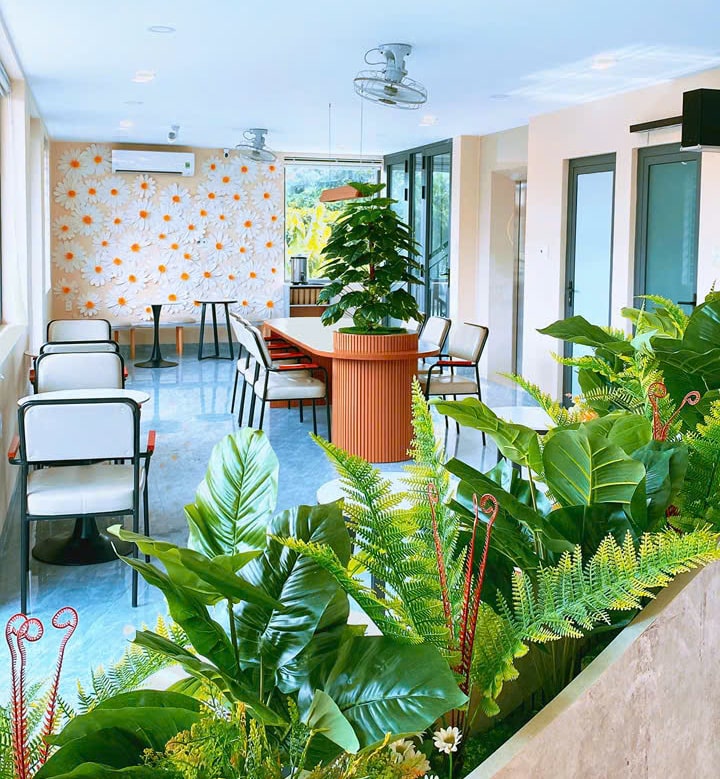 On 24/7 Coffee Nha Trang | FNBMaps.Com