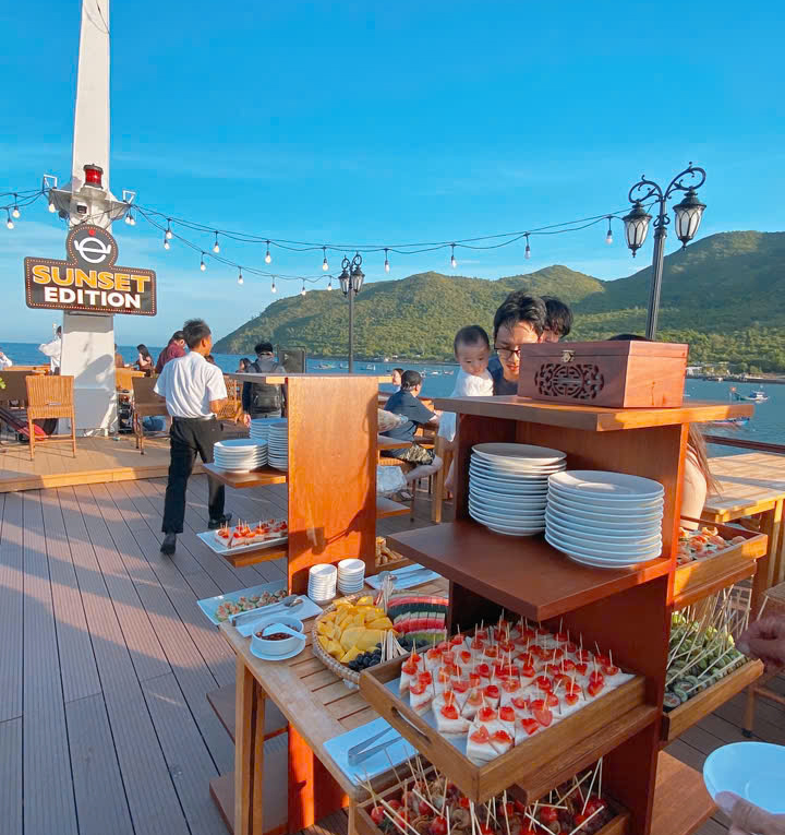 Review "Tour Du Thuyền Emperor Cruises Nha Trang" View 360, Vote 5* Tuyệt Đối | FNBMaps.Com