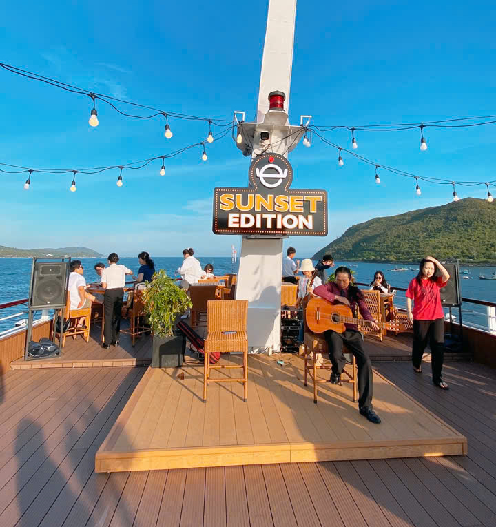 Review "Tour Du Thuyền Emperor Cruises Nha Trang" View 360, Vote 5* Tuyệt Đối | FNBMaps.Com