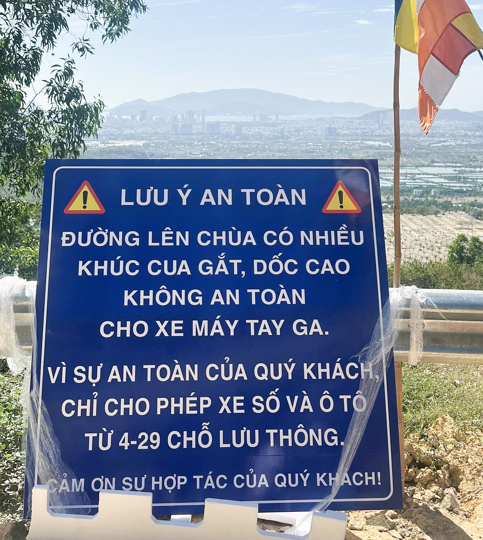 SOS!!! Cảnh Báo Nóng Đường Lên Chùa Trúc Lâm Phụng Thùy Sơn Nguy Hiểm Khôn Lường !!! | FNBMaps.Com