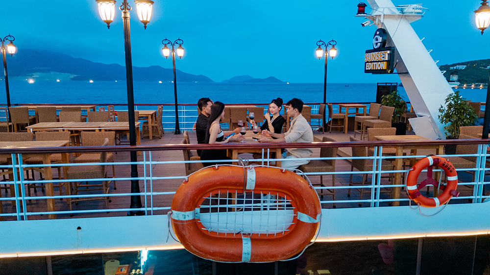 Tour Du Thuyền 'đáng tiền' nhất tại Nha Trang! Tiêu chuẩn hay cao cấp???