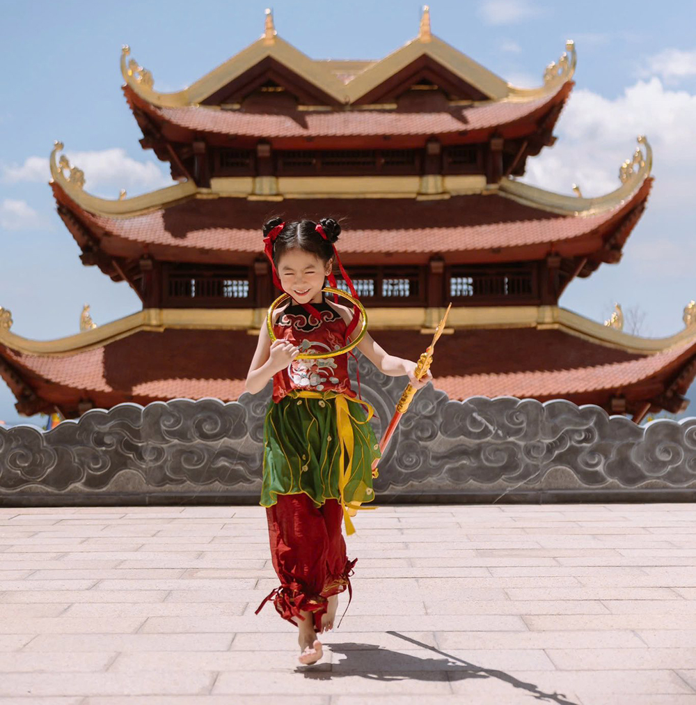 Bộ ảnh "Na Tra" nhí siêu cute trên Chùa Trúc Lâm Phụng Thùy Sơn Nha Trang đang gây bão MXH | FNBMaps.Com