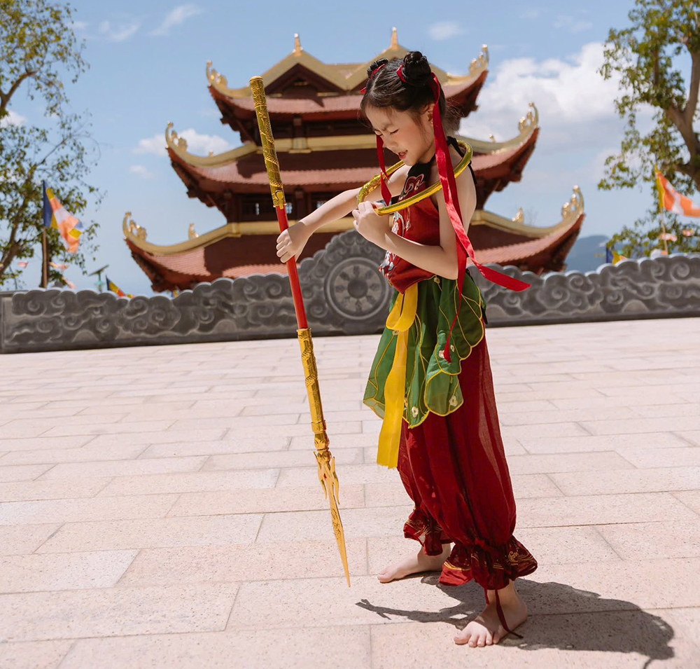 Bộ ảnh "Na Tra" nhí siêu cute trên Chùa Trúc Lâm Phụng Thùy Sơn Nha Trang đang gây bão MXH | FNBMaps.Com