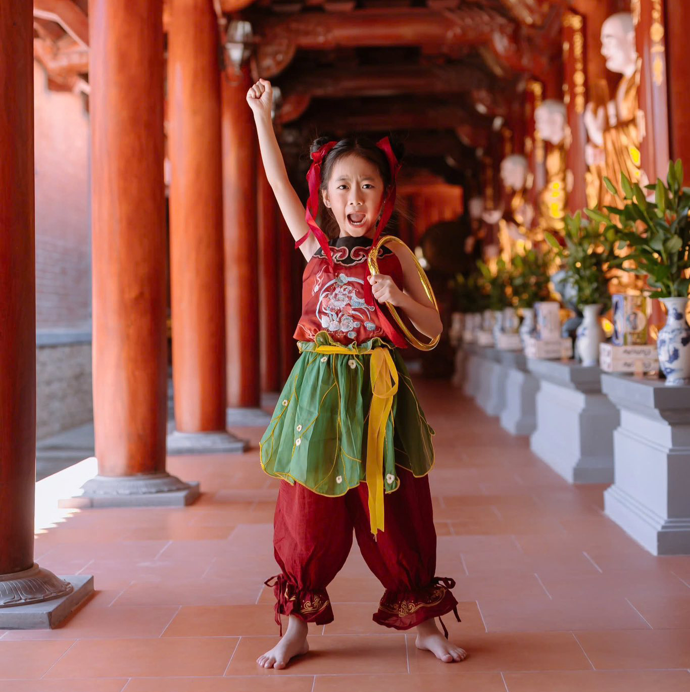 Bộ ảnh "Na Tra" nhí siêu cute trên Chùa Trúc Lâm Phụng Thùy Sơn Nha Trang đang gây bão MXH | FNBMaps.Com