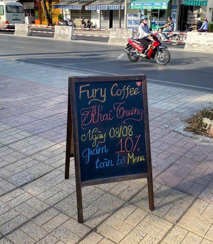 Check-in Fury Coffee Quán cà phê Nha Trang phong cách rustic ấn tượng