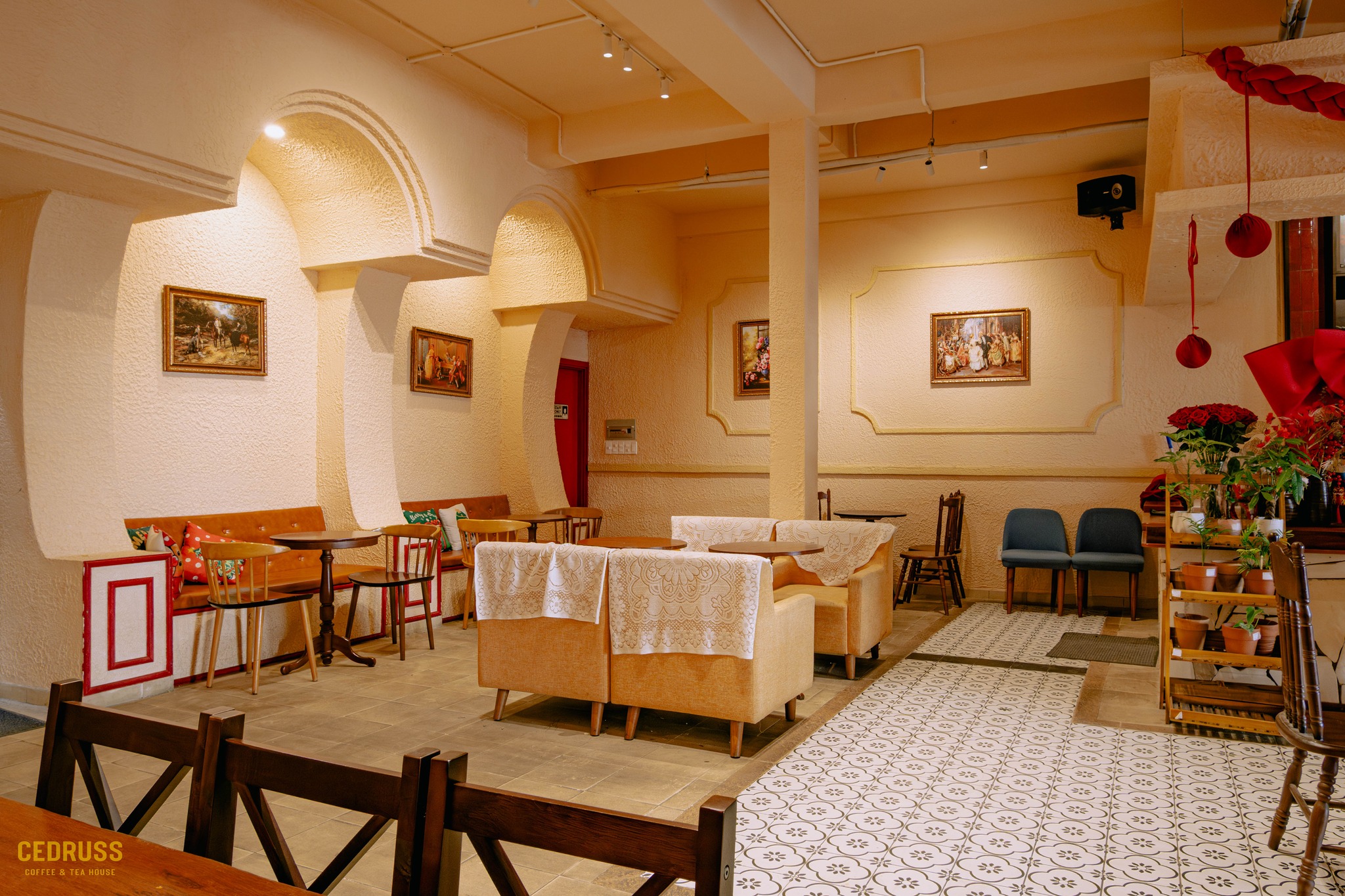 Quán Cafe View Biển Đẹp Dịp 30/4 Ở Nha Trang (Nên Đặt Sớm)