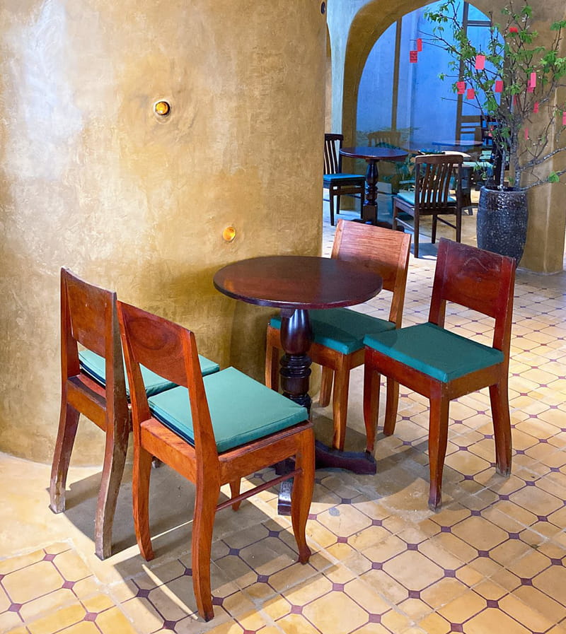 Đầm Coffee by Ola Quán Cafe Nha Trang view "Chợ Đầm" Siu Chill