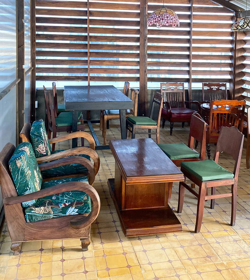 Đầm Coffee by Ola Quán Cafe Nha Trang view "Chợ Đầm" Siu Chill