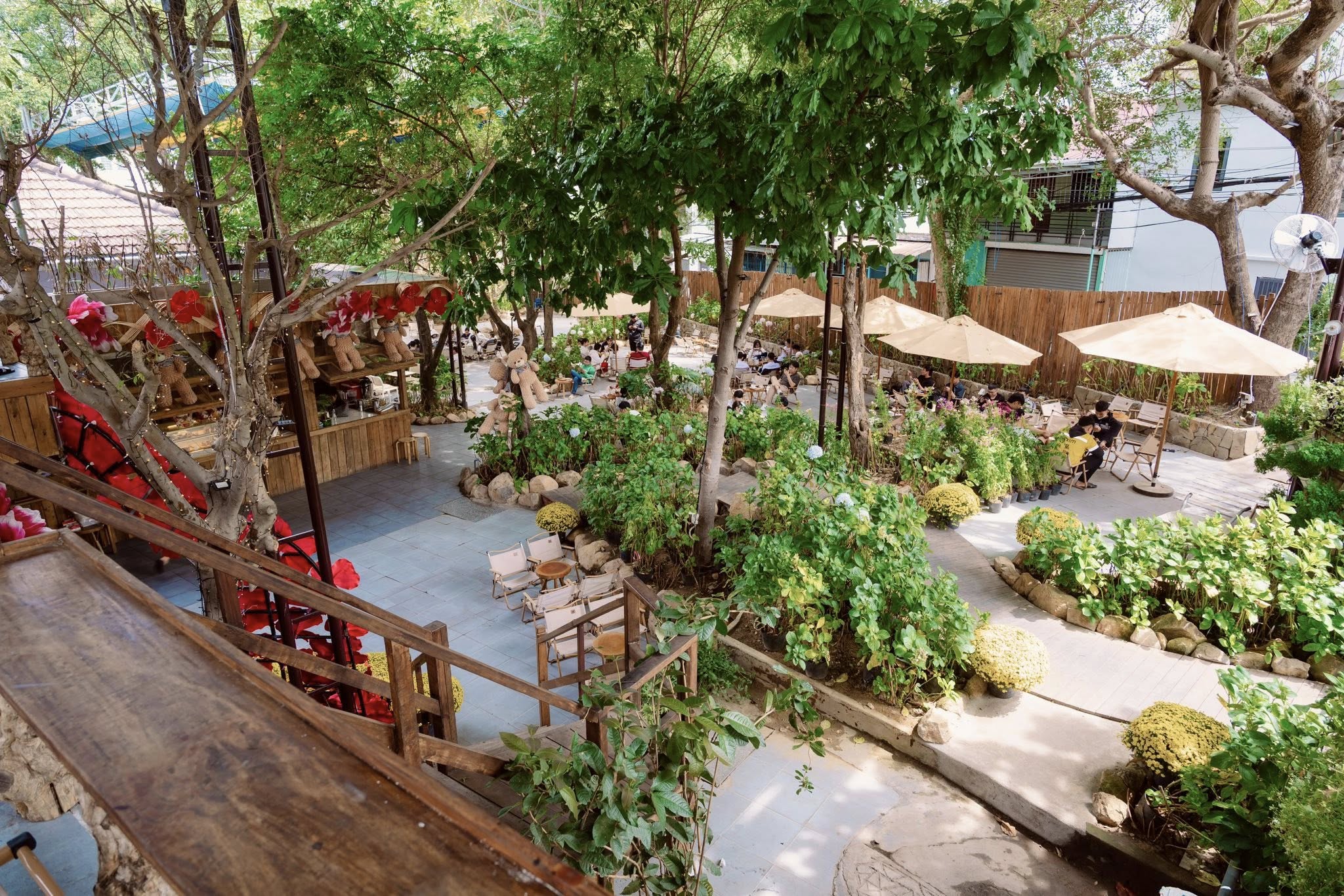 Quán Ăn & Cafe View Biển Hẹn Hò 8/3 Lãng Mạn Khiến Nàng “Đổ Gục”