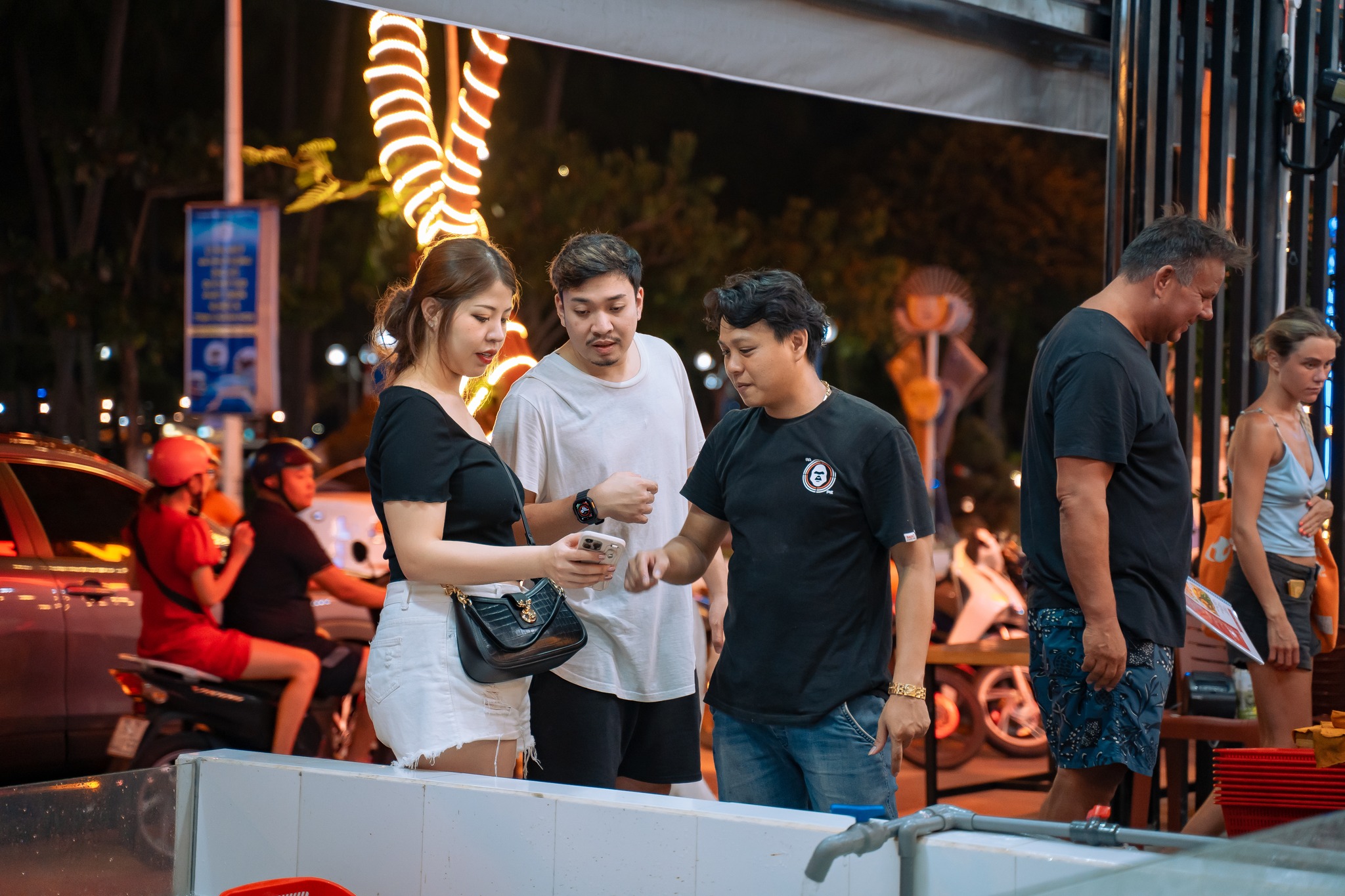 Hải Sản Tươi Sống Nha Trang 2026 Với 10 Quán Có Hồ Tôm Cua Tự Chọn