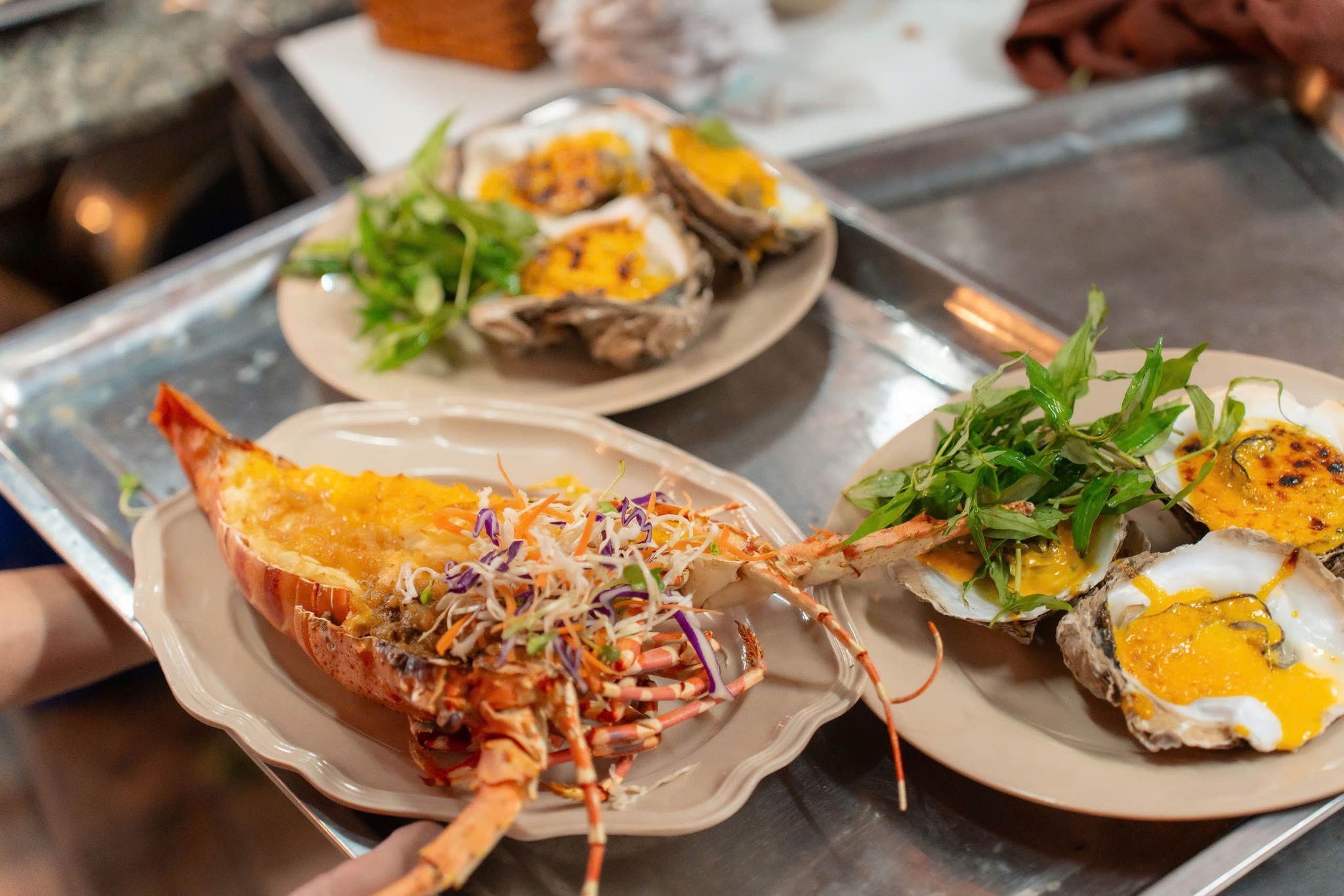 Hải Sản Tươi Sống Nha Trang 2026 Với 10 Quán Có Hồ Tôm Cua Tự Chọn