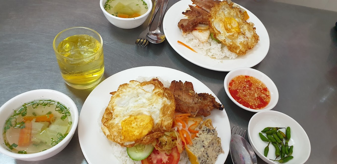 Ăn Gì Ở Chợ Vĩnh Hải Nha Trang? 10 Món Ngon Giá Rẻ Sinh Viên