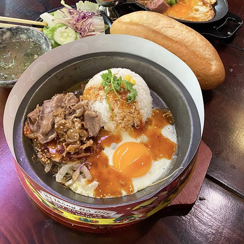 Đi Chơi Về Muộn? 8 Quán Ăn Đêm Nha Trang Mở Khuya Cực Đông