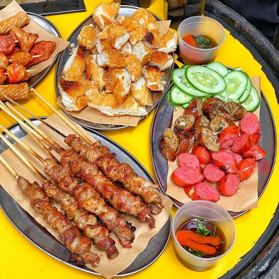 Ăn Gì Ở Bắc Nha Trang? 10 Khu Vực Ăn Uống Đặc Sản Địa Phương Hấp Dẫn