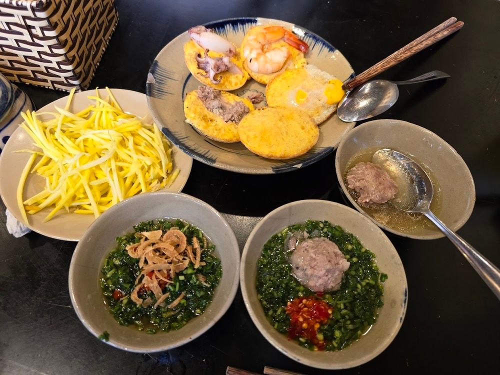 Ăn Gì Ở Chợ Đầm Nha Trang? 10 Món Ngon Bình Dân Nổi Tiếng