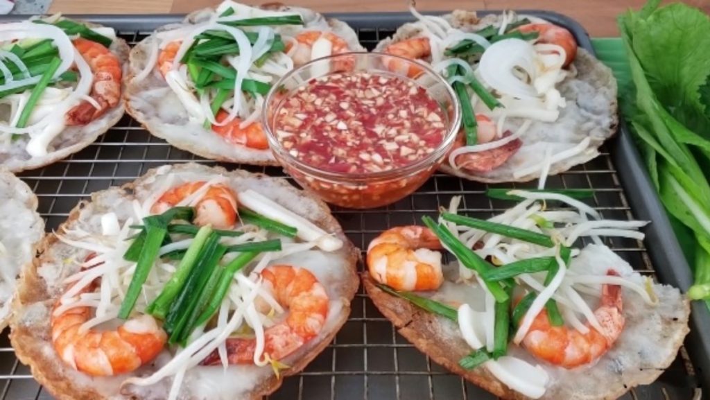 Du Lịch Nha Trang Phải Thử Bánh Xèo 10 Quán Giòn Rụm Topping Ê Hề