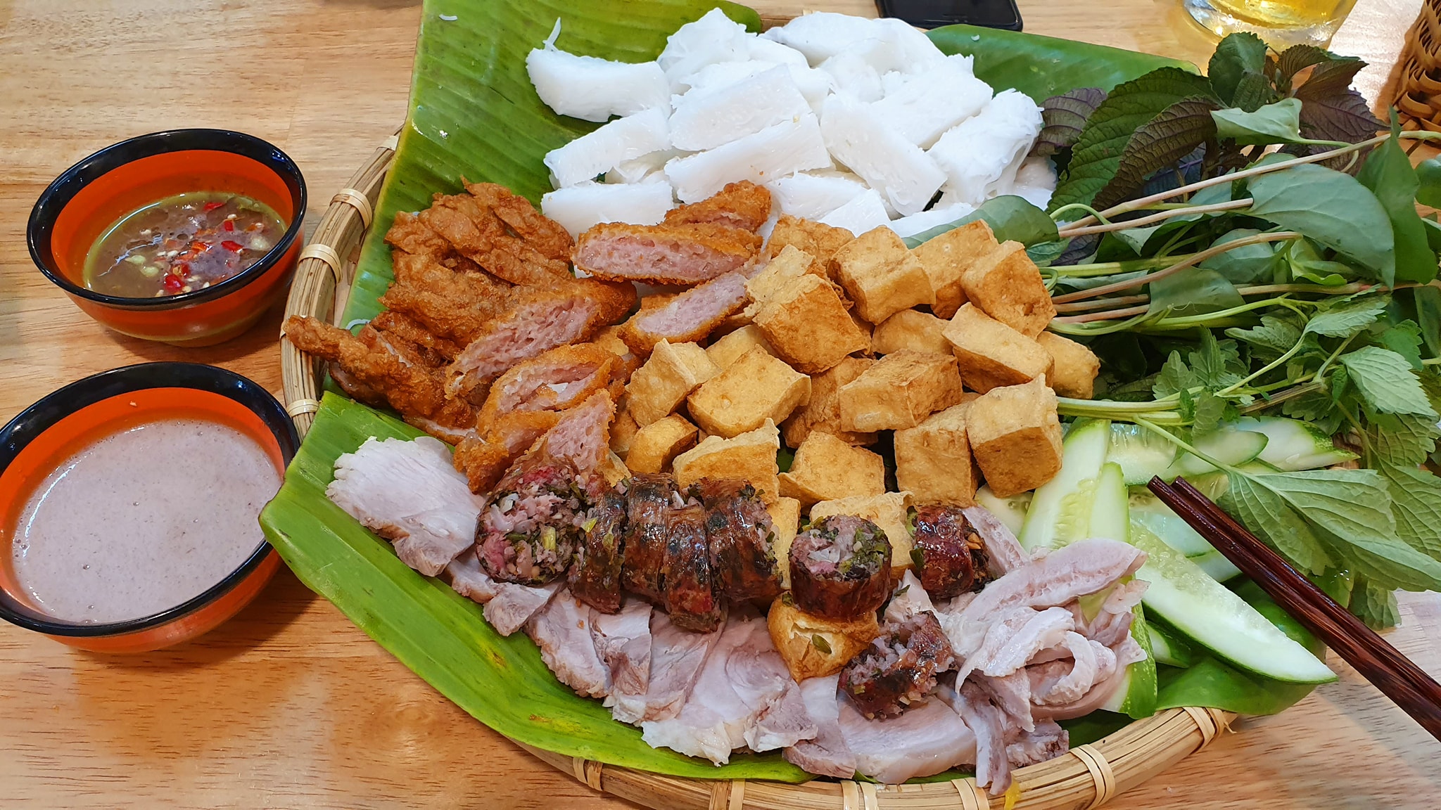 Ăn Gì Ở Chợ Vĩnh Hải Nha Trang? 10 Món Ngon Giá Rẻ Sinh Viên