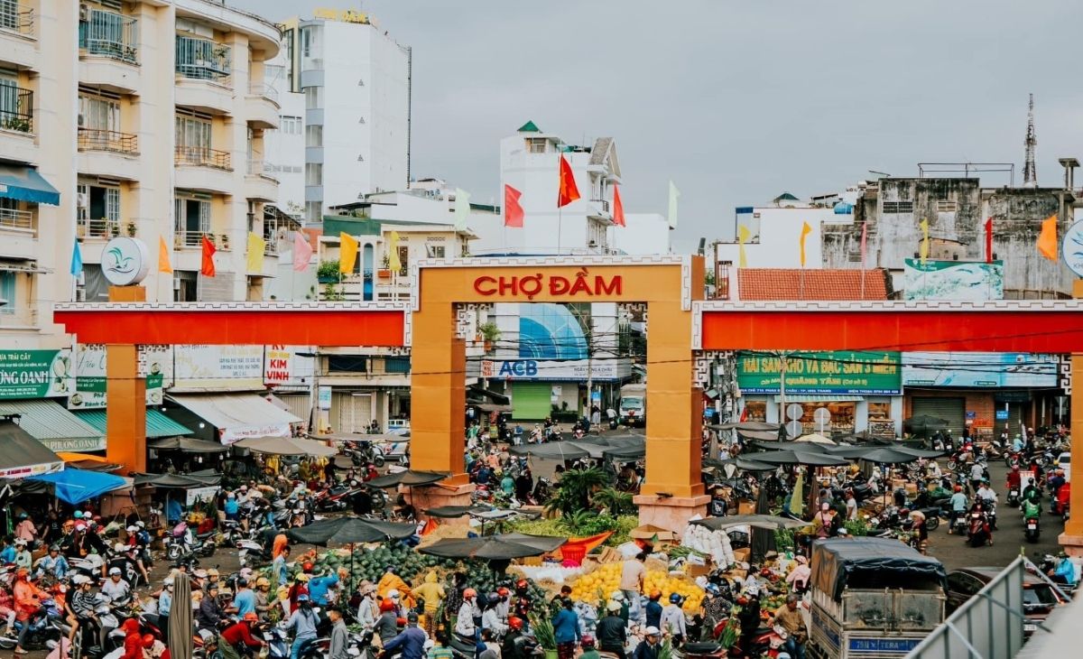 Ăn Gì Ở Chợ Đầm Nha Trang? 10 Món Ngon Bình Dân Nổi Tiếng