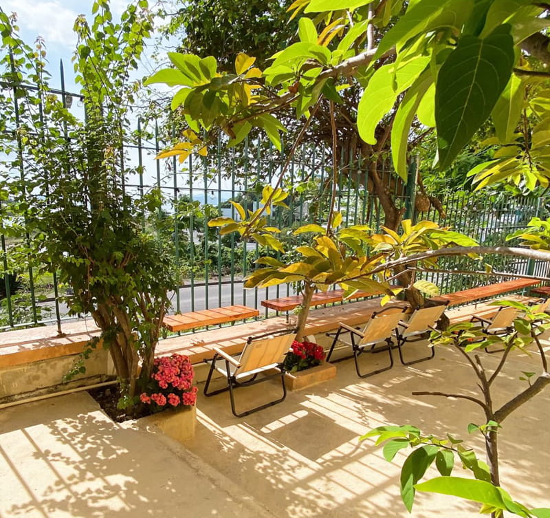 Ăn Gì Ở Hòn Chồng Bắc Nha Trang? Checkin 10 Quán Ngon View Biển Này Ngay