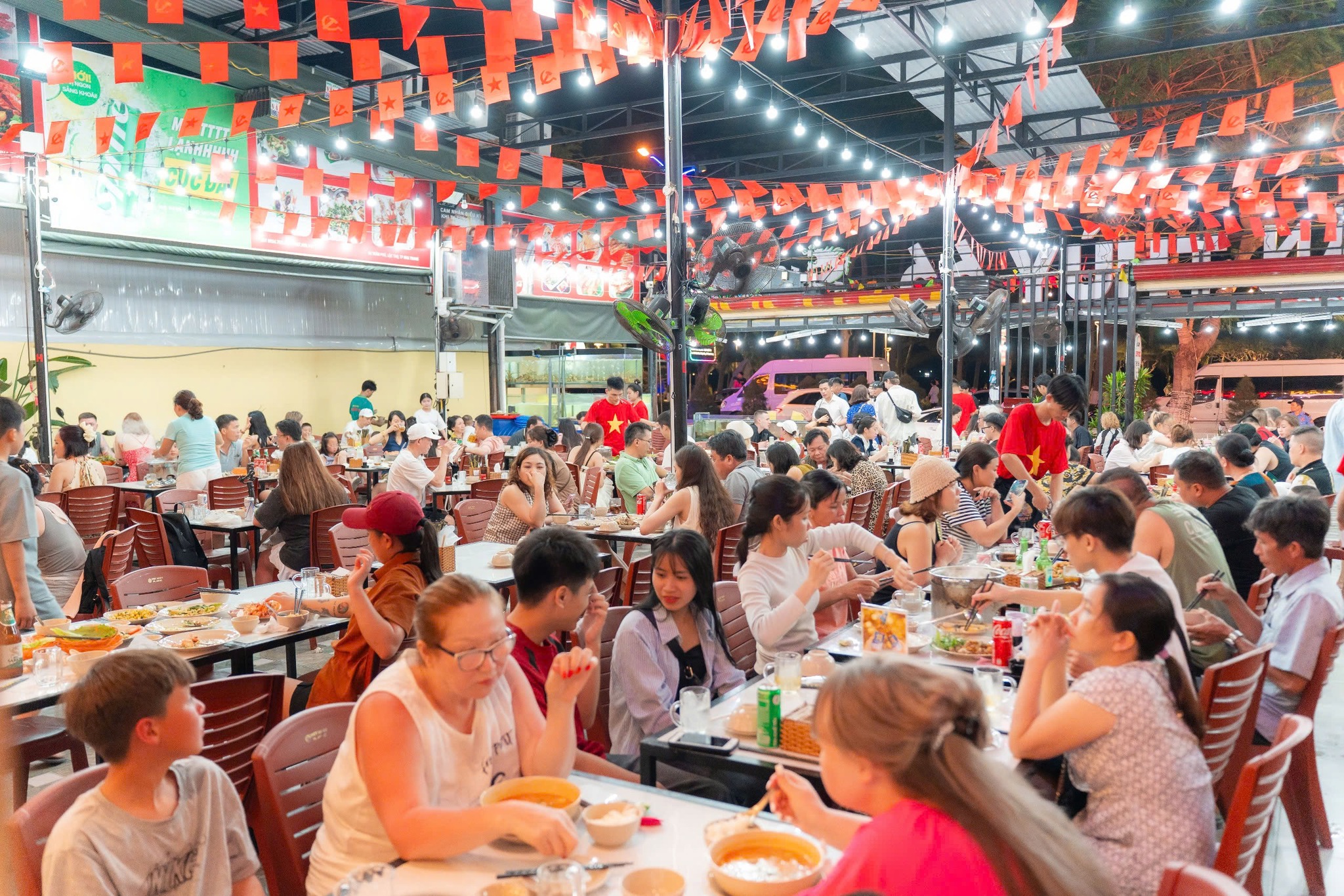 Kinh Nghiệm Ăn Hải Sản Nha Trang Không Bị Chặt Chém 2026