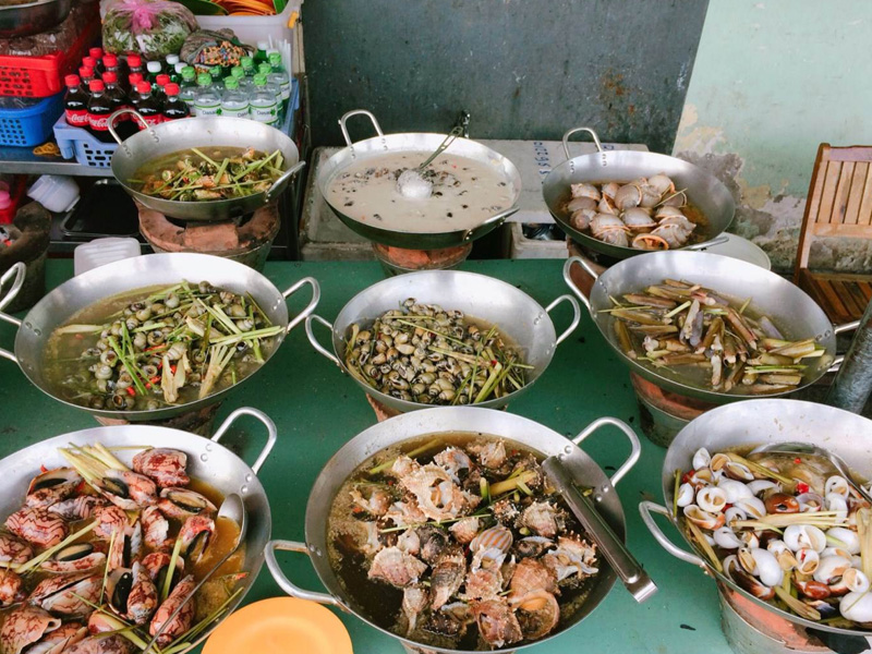 Ăn Gì Ở Chợ Vĩnh Hải Nha Trang? 10 Món Ngon Giá Rẻ Sinh Viên