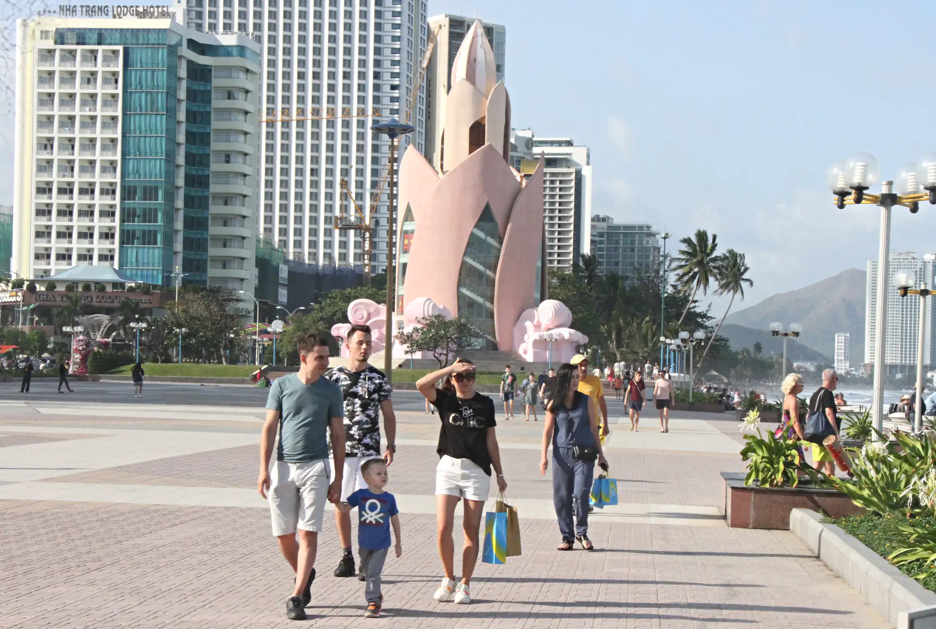 Đi Đâu Ở Nha Trang? 20 Địa Điểm Check-in Đẹp Nhất 2026