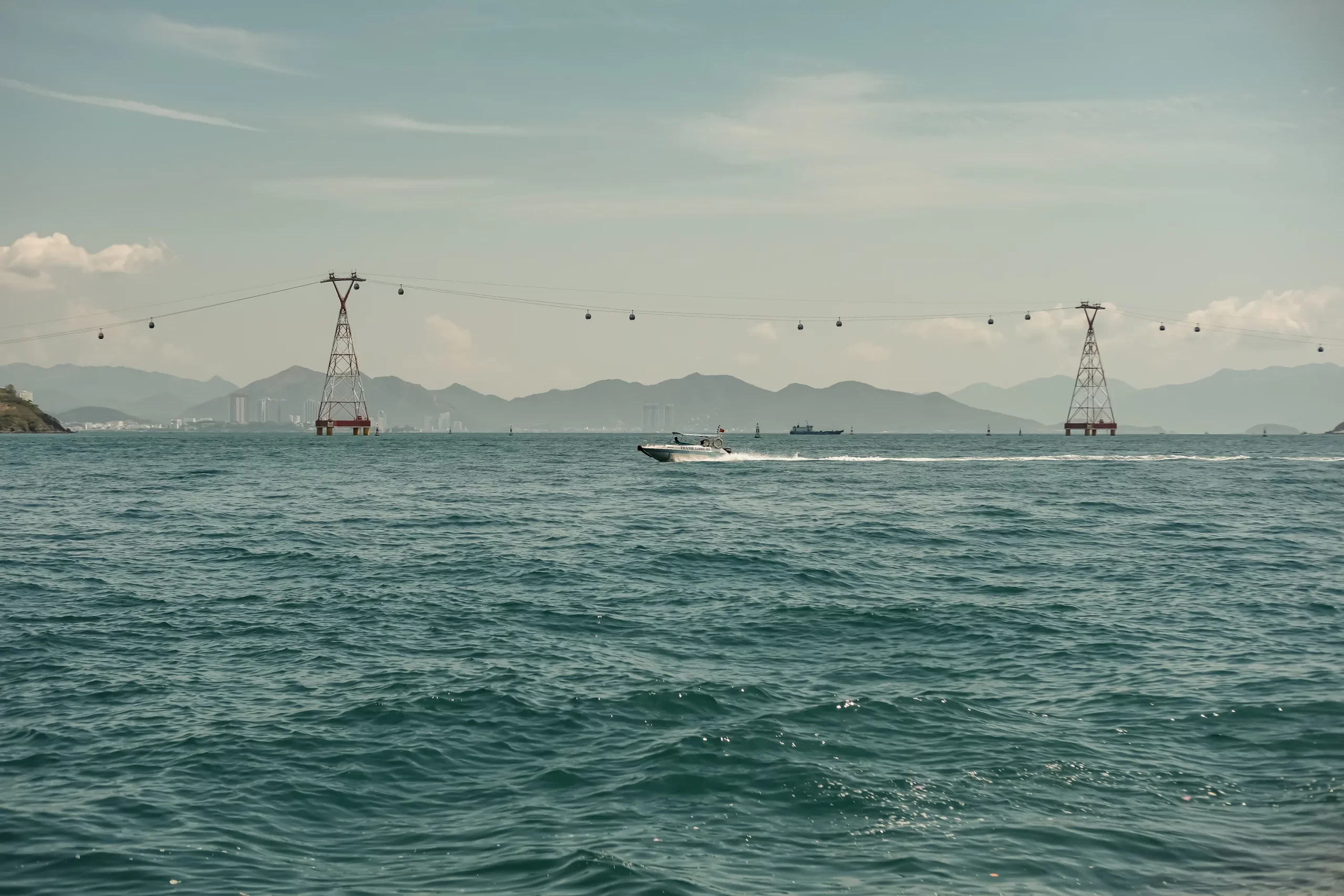 Một Nha Trang Rất Khác Qua Góc Nhìn Từ Hòn Đảo Nhỏ