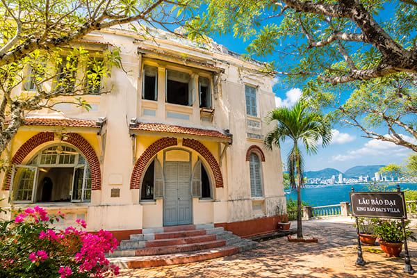 Lầu Bảo Đại (Biệt thự Cầu Đá) Nha Trang Địa Điểm Tham Quan Miễn Phí
