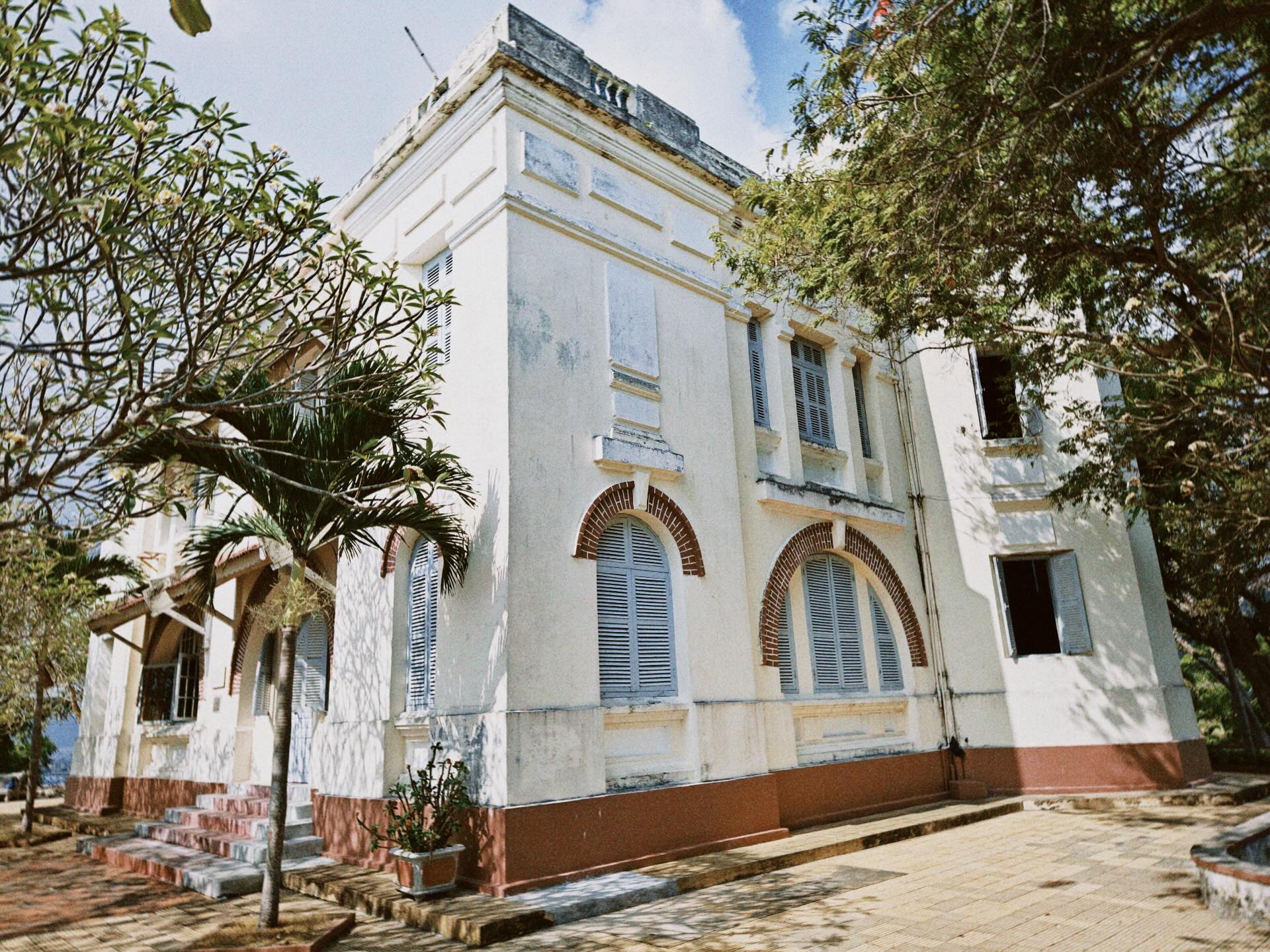 Lầu Bảo Đại Nha Trang Dấu Vết Trăm Năm Bên Vịnh Nha Trang