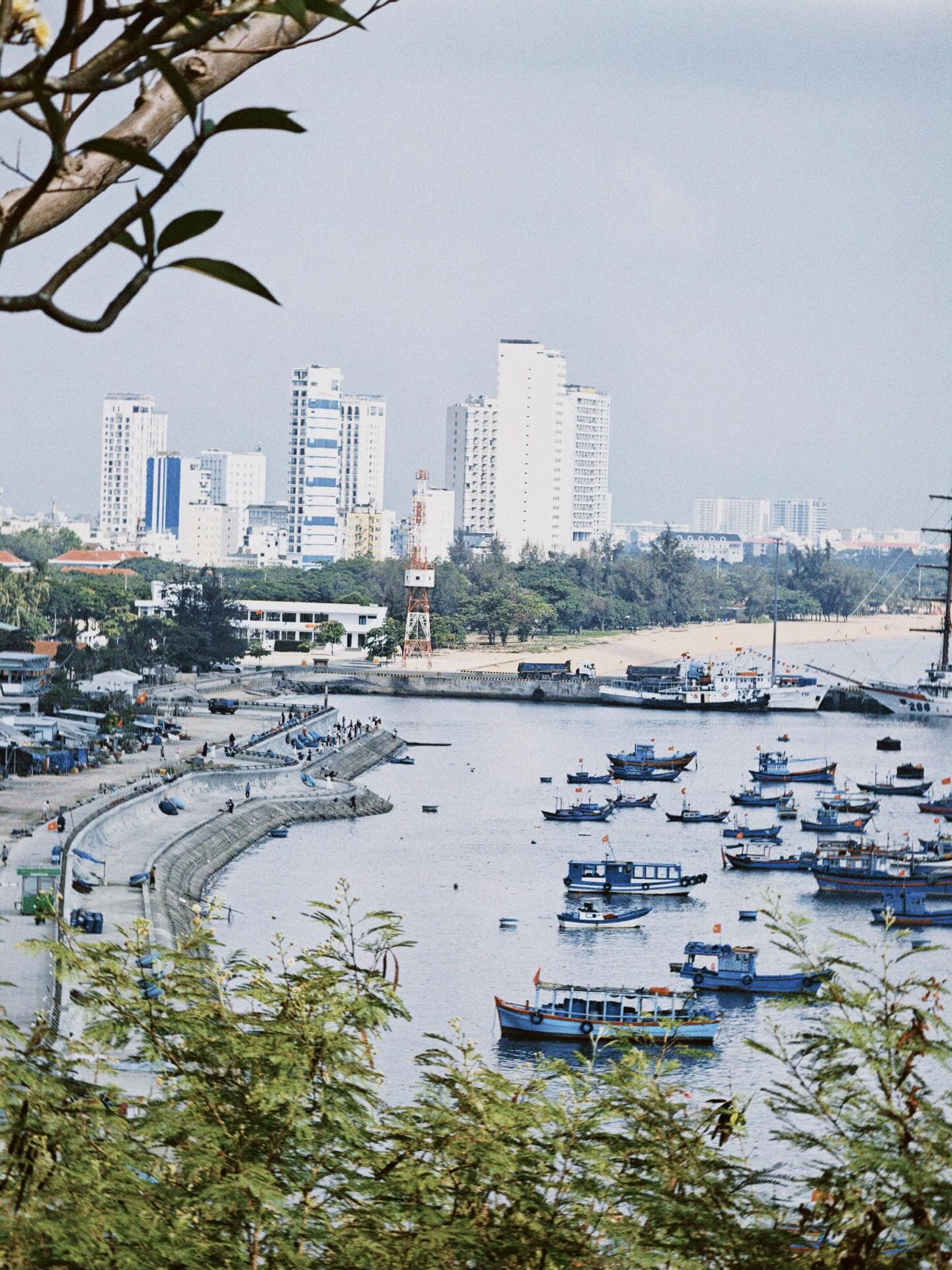 Lầu Bảo Đại Nha Trang Dấu Vết Trăm Năm Bên Vịnh Nha Trang