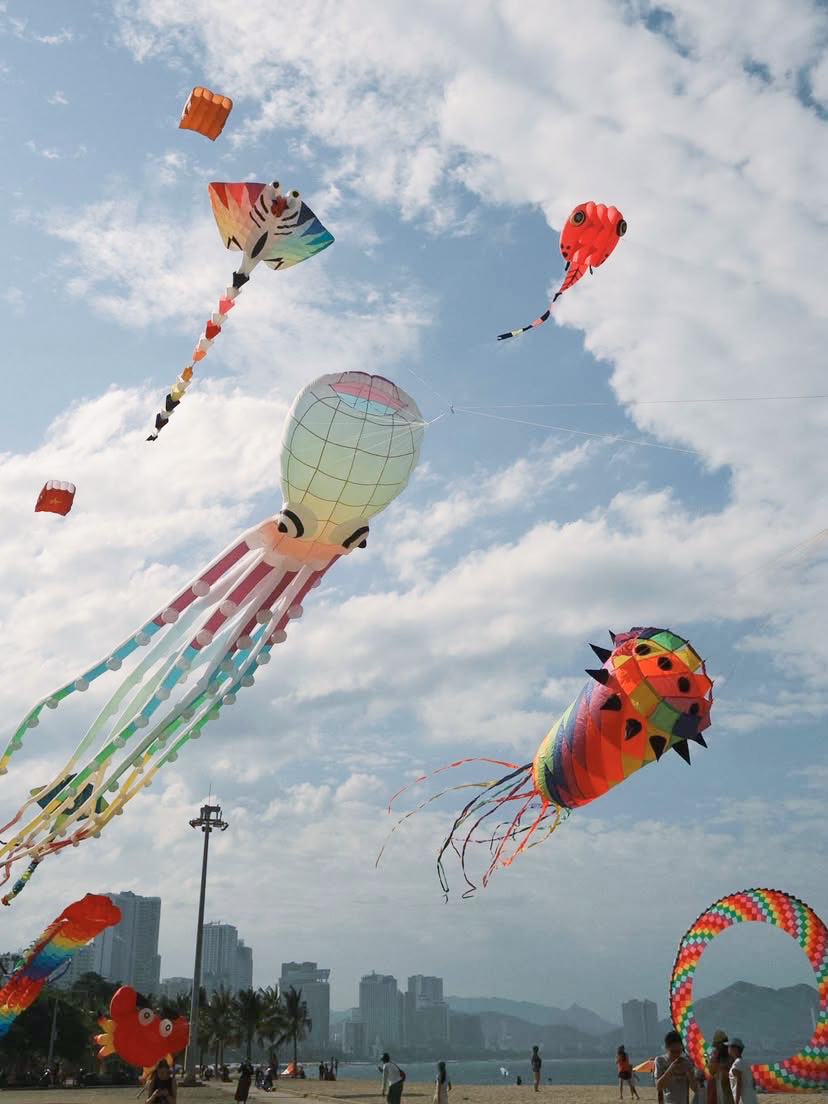 Review Lễ hội Diều khổng lồ Nha Trang 2026 Rực rỡ bầu trời Festival Biển