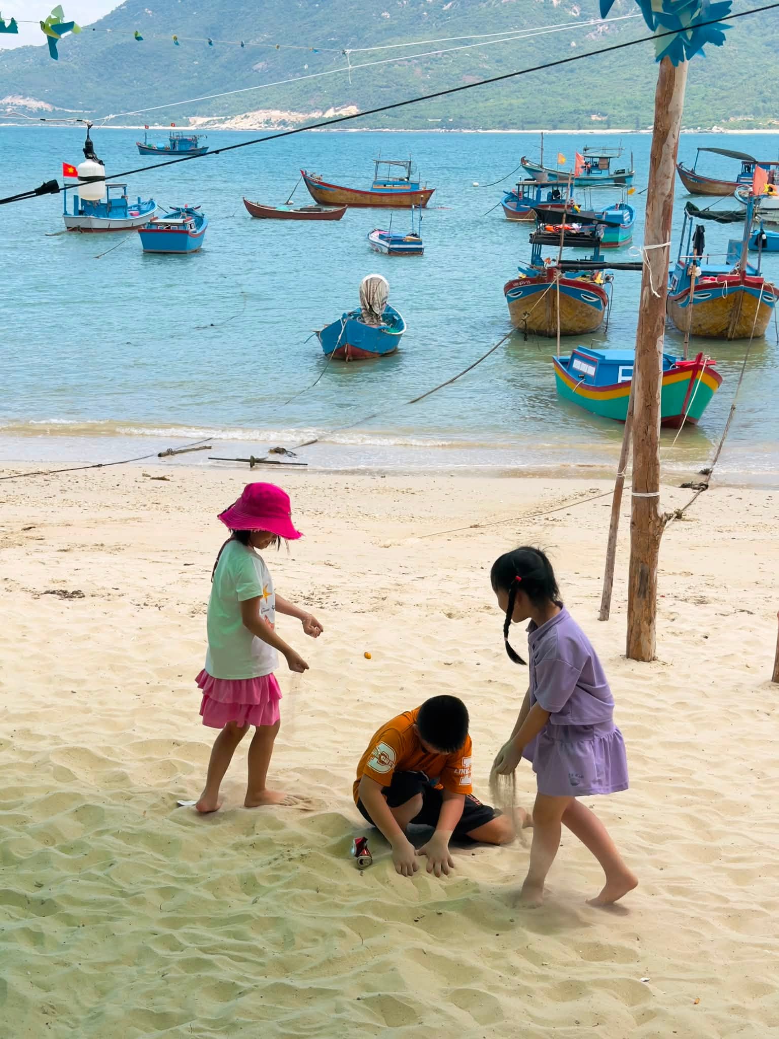 Ninh Vân Ninh Hòa Vẻ Đẹp Bình Yên Của Làng Chài Ven Biển Qua Những Bức Ảnh
