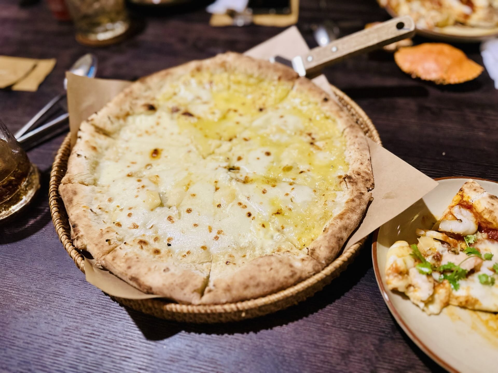 The Home Pizza Nha Trang Có Gì? Review Không Gian & Menu